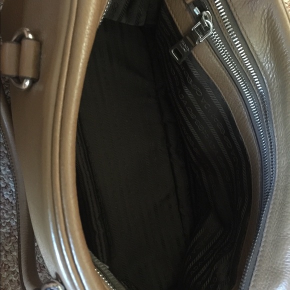Prada bag soft leather w/removeable crossbodystrap - Picture 5 of 5